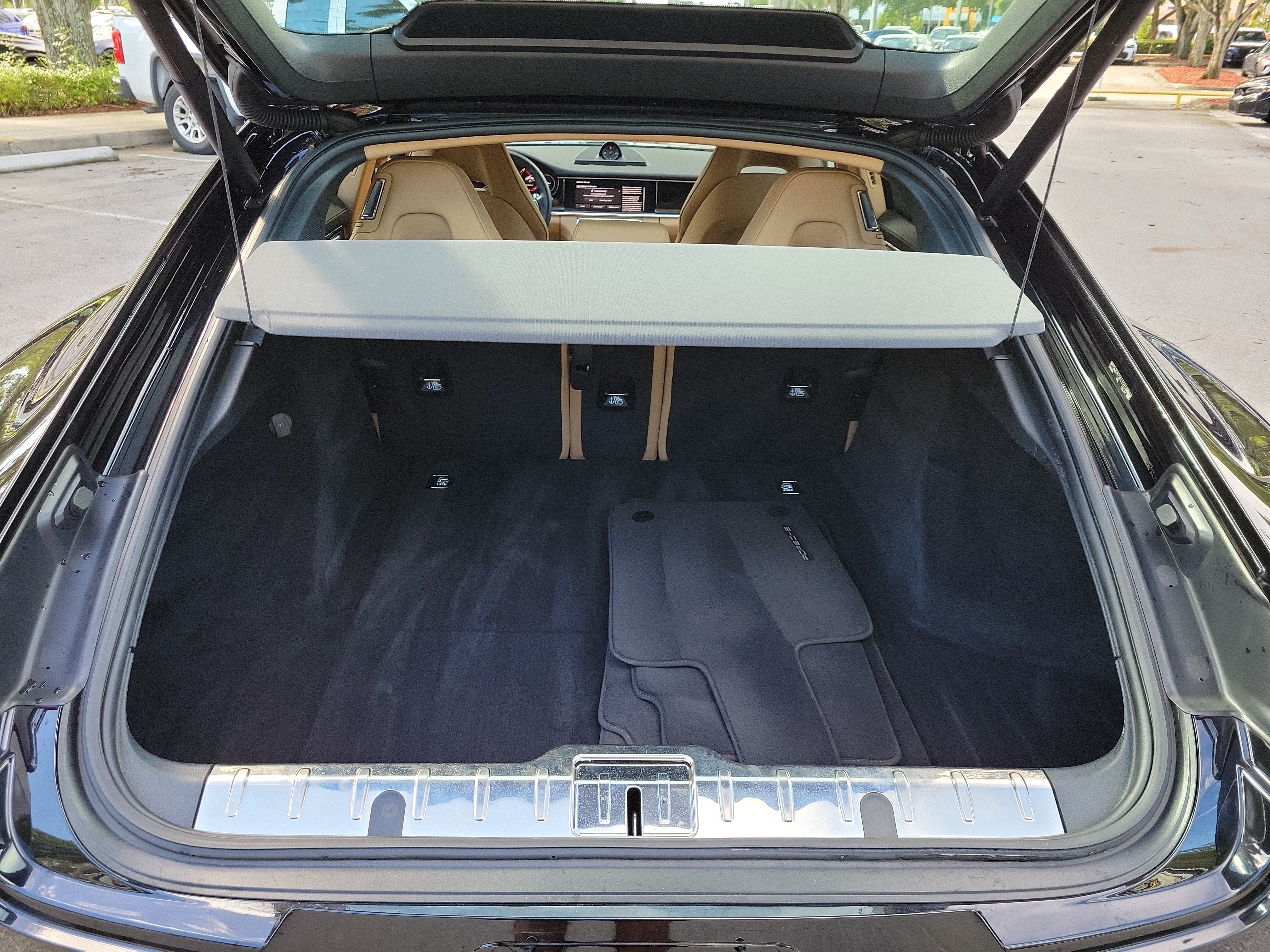 Used 2023 Porsche Panamera 4 AWD/4WD image 5