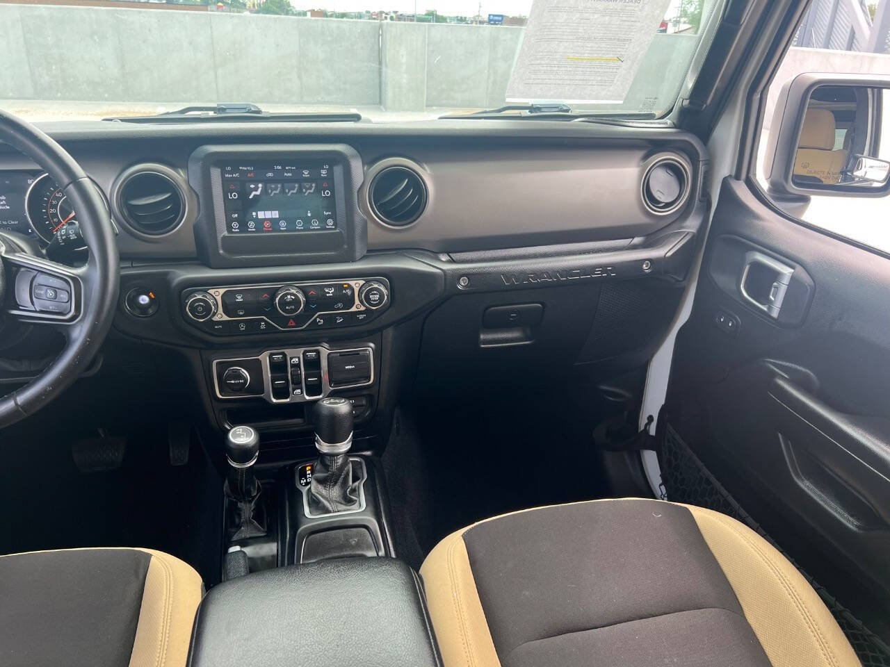 Used 2018 Jeep Wrangler Unlimited Sport S AWD/4WD image 16