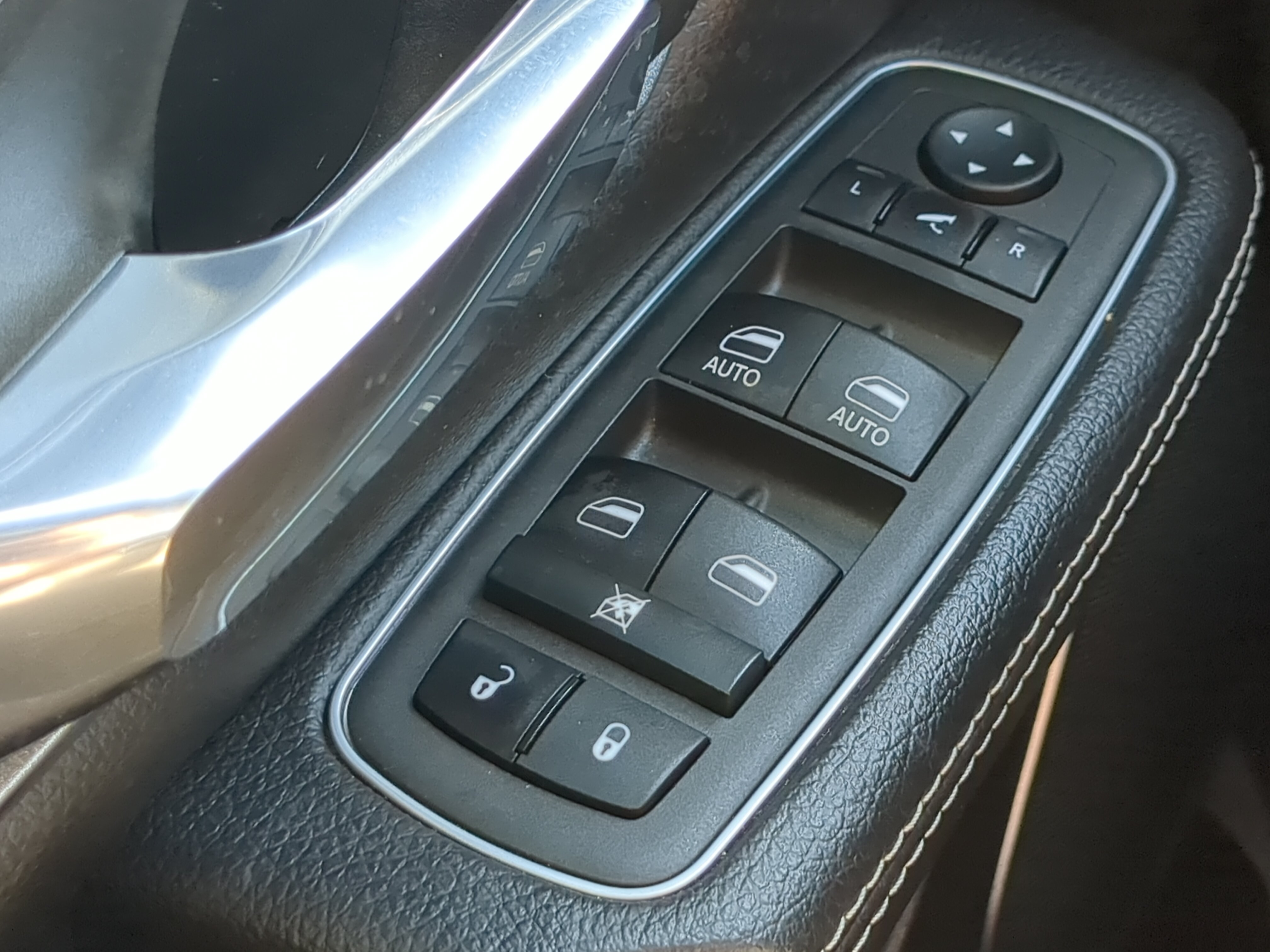 Used 2022 RAM 1500 Laramie AWD/4WD image 23