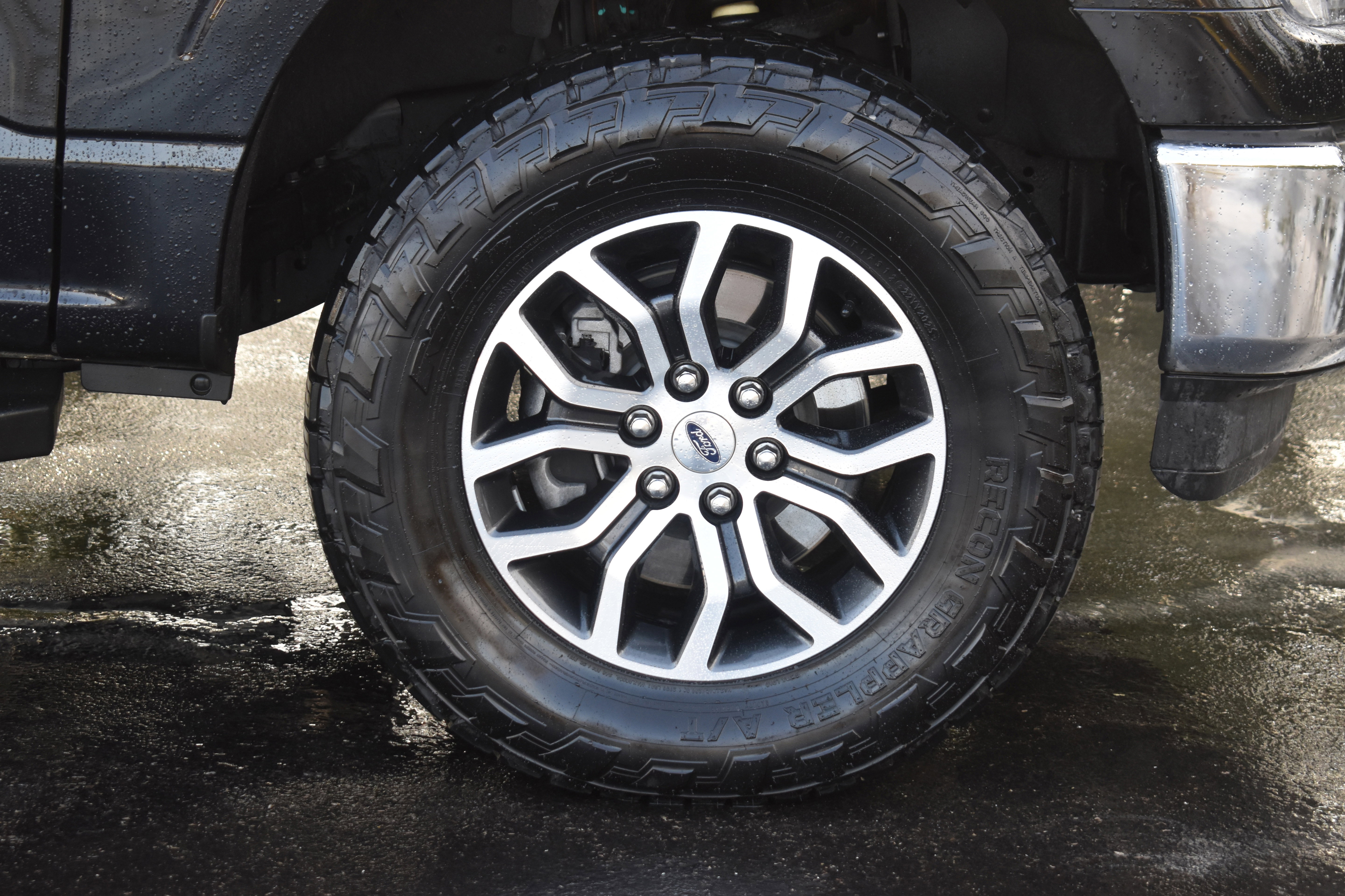 Used 2022 Ford F150 Lariat w/ Bed Utility Package image 37