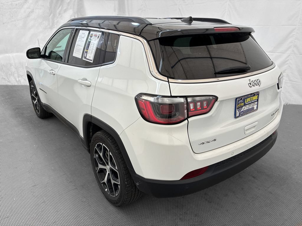 Used 2024 Jeep Compass Limited AWD/4WD image 5