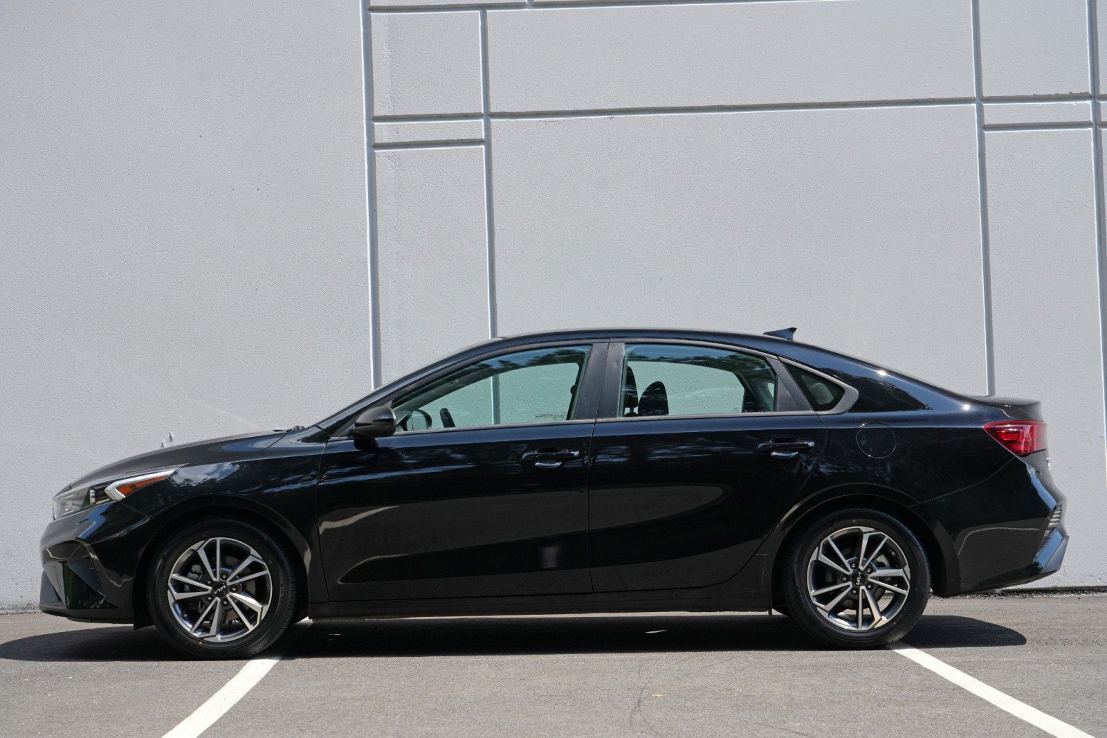Used 2023 Kia Forte LXS FWD image 39