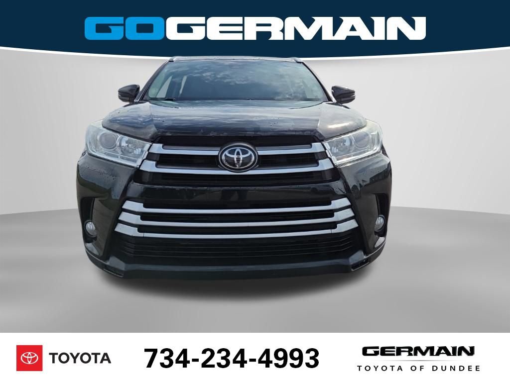 Used 2017 Toyota Highlander XLE w/ Protection Package #3 AWD/4WD image 3