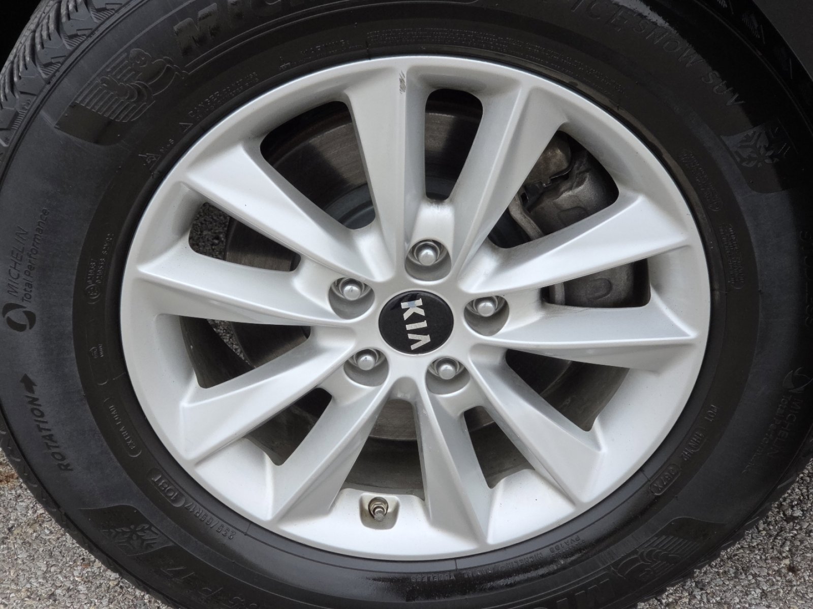 Used 2019 Kia Sorento L image 10