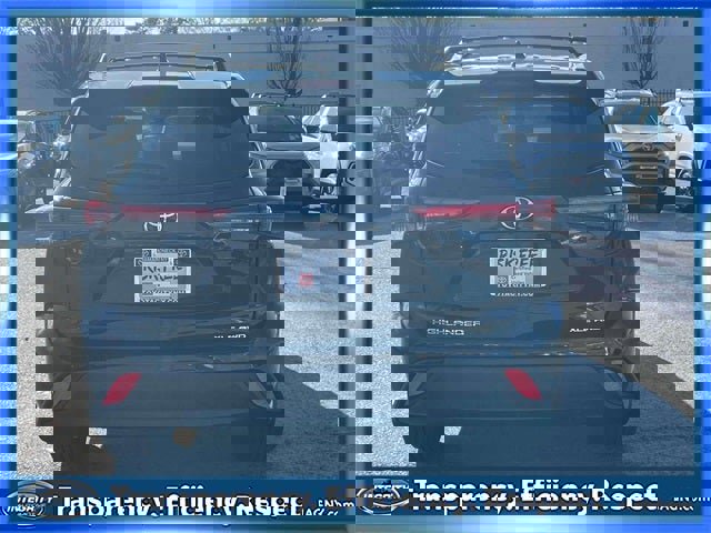 Certified 2023 Toyota Highlander XLE image 8