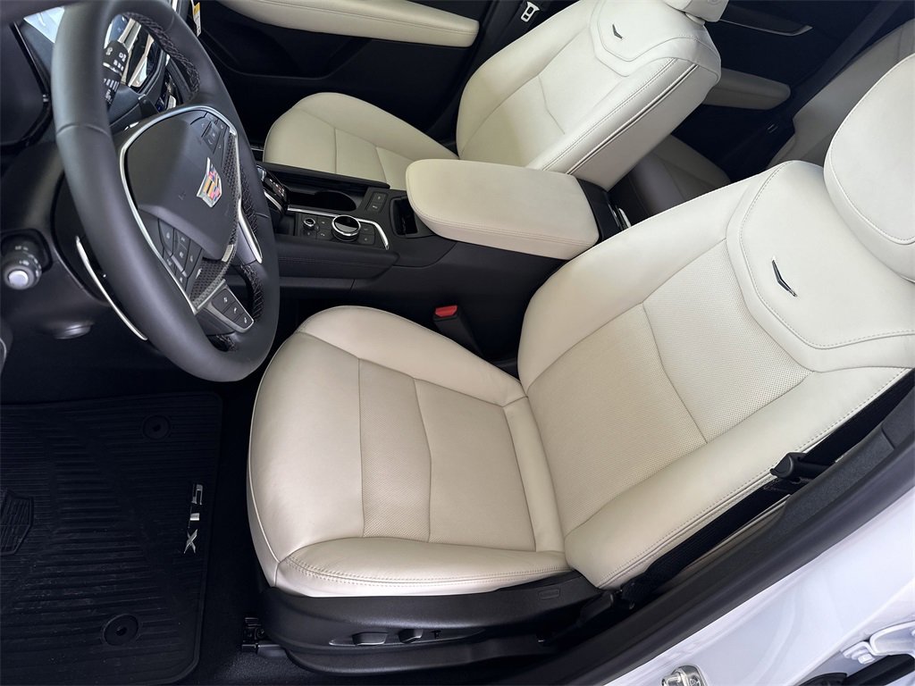 New 2025 Cadillac XT5 Sportv w/ Technology Package image 15
