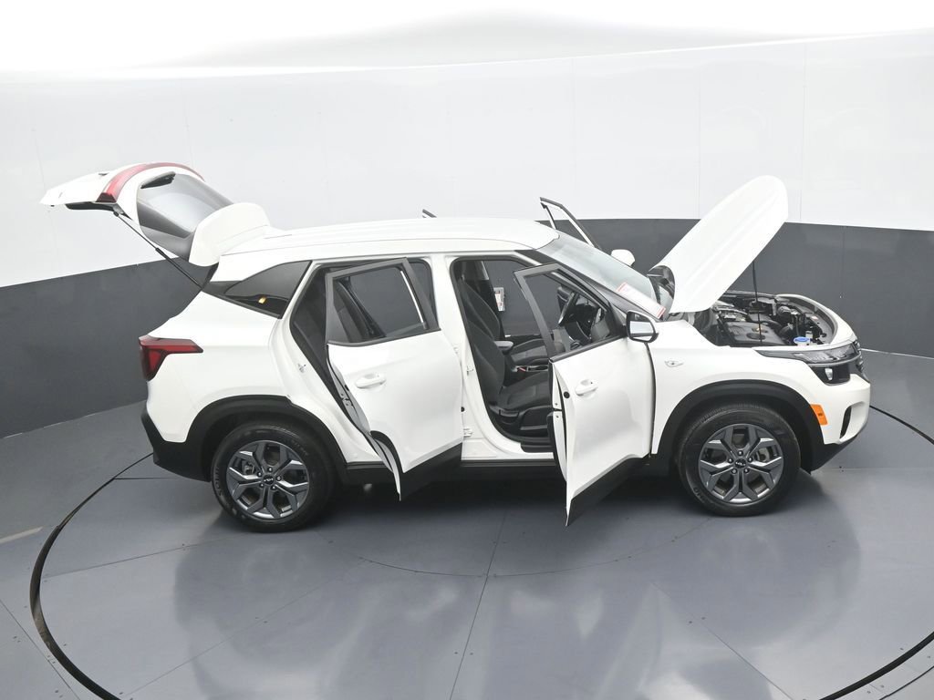 Used 2024 Kia Seltos LX image 67