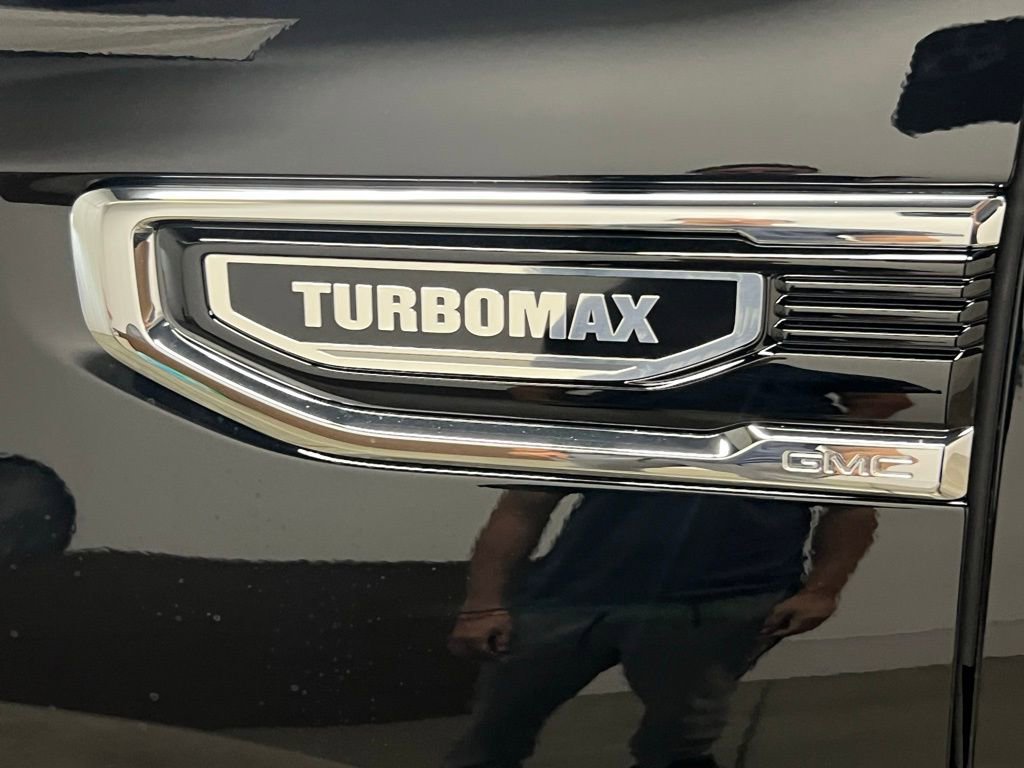 New 2026 GMC Sierra 1500 SLE w/ Preferred Package image 15