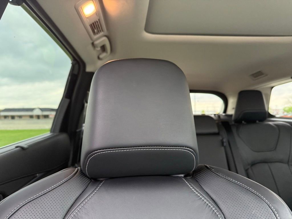 Used 2025 INFINITI QX60 Luxe image 32