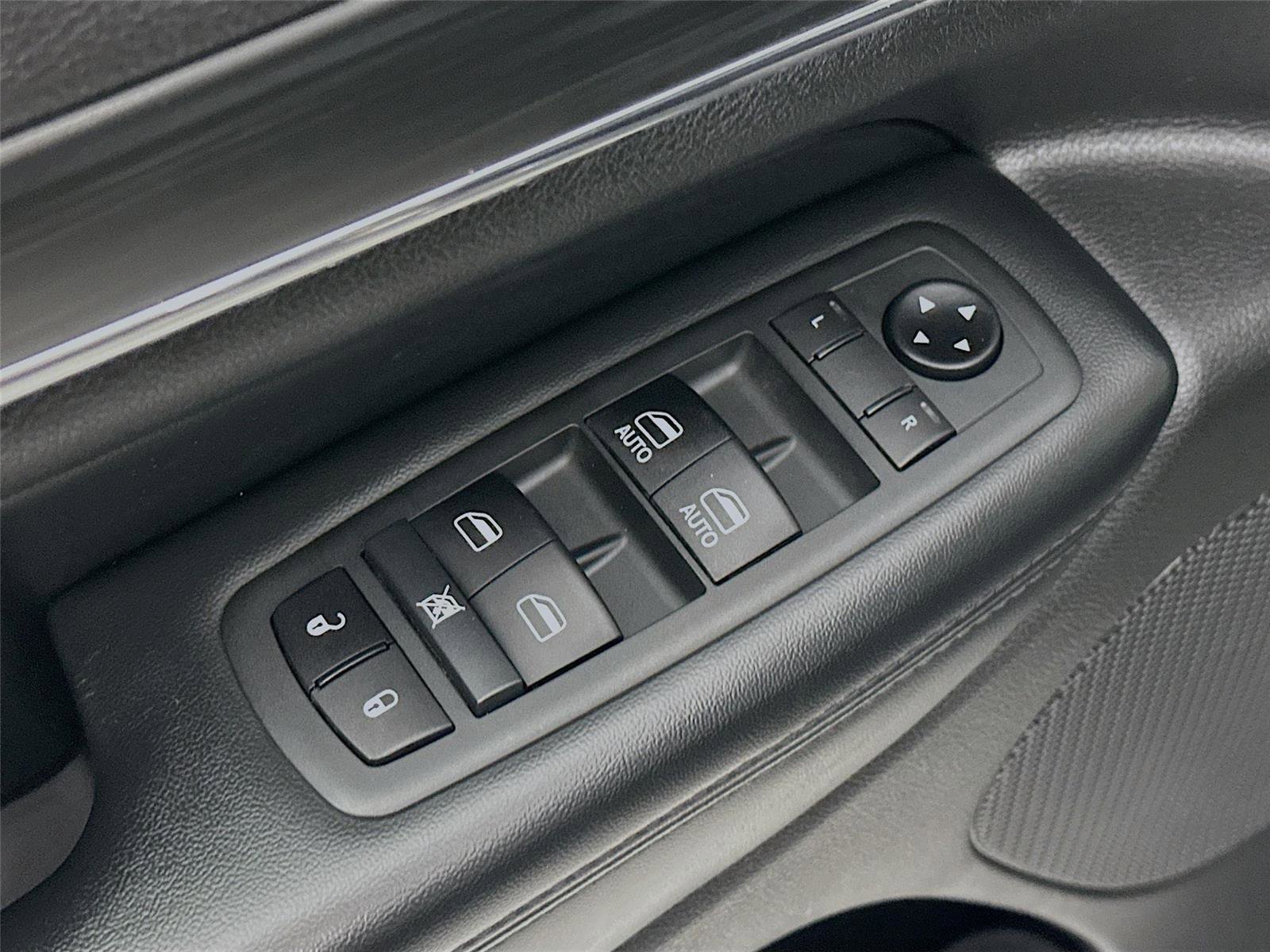 Used 2020 Jeep Grand Cherokee Limited w/ Trailer Tow Group IV image 22