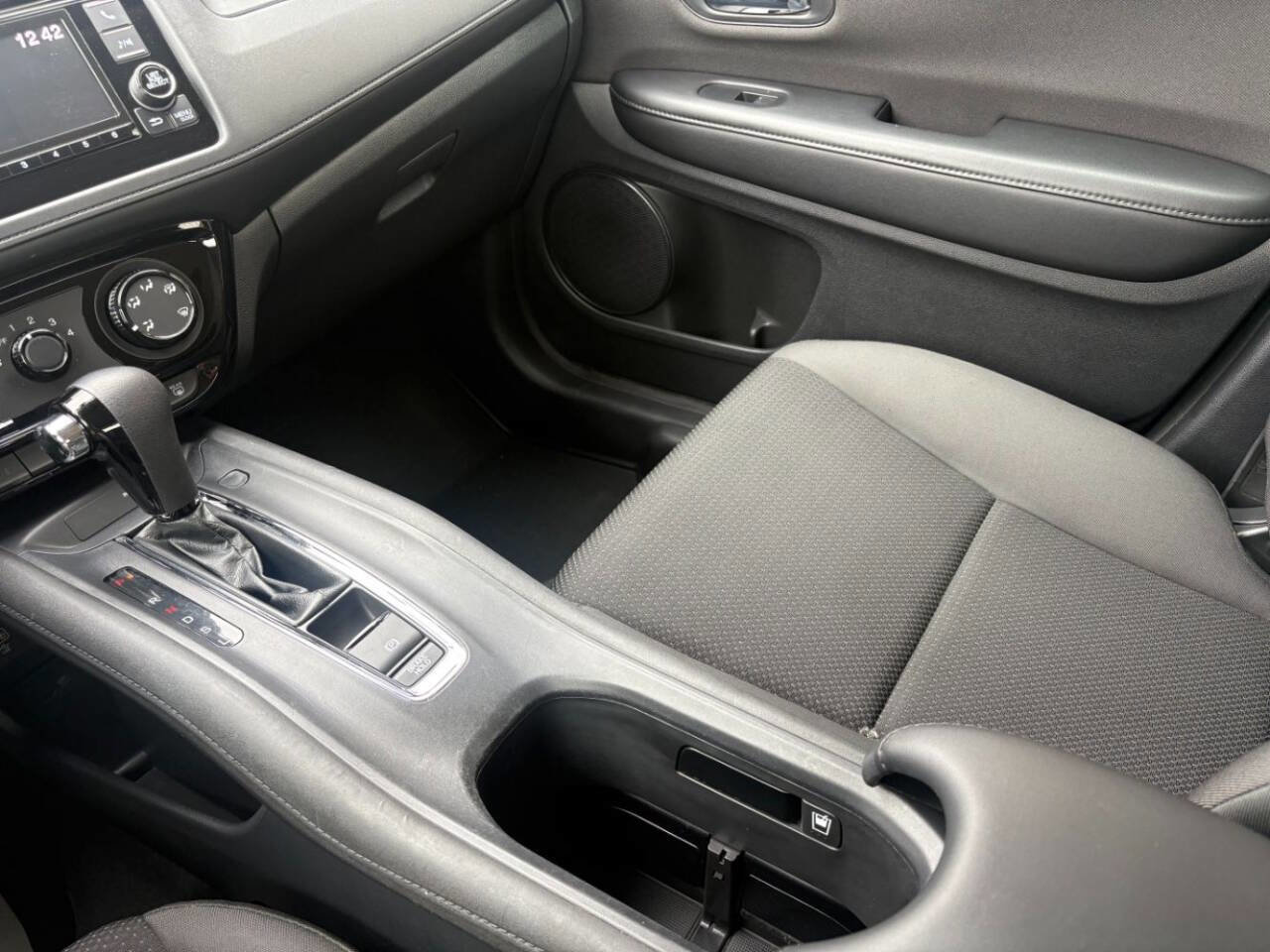 Used 2020 Honda HR-V LX image 13