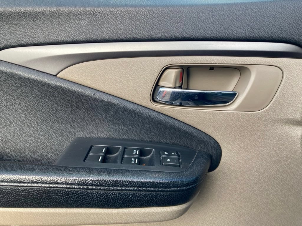 Used 2016 Honda Pilot EX image 12