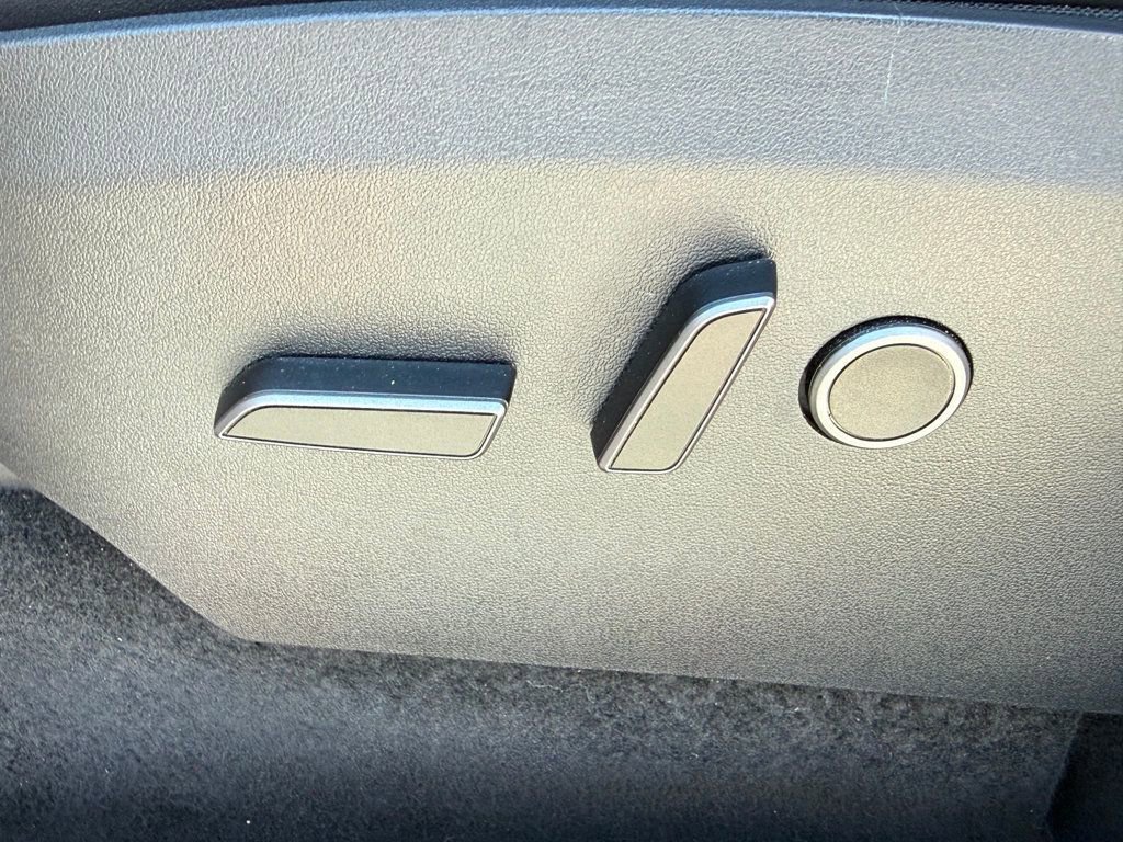 Used 2023 Tesla Model Y Long Range image 10