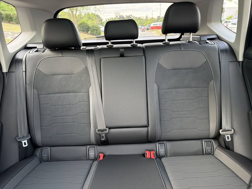 New 2026 Volkswagen Taos SE FWD image 28