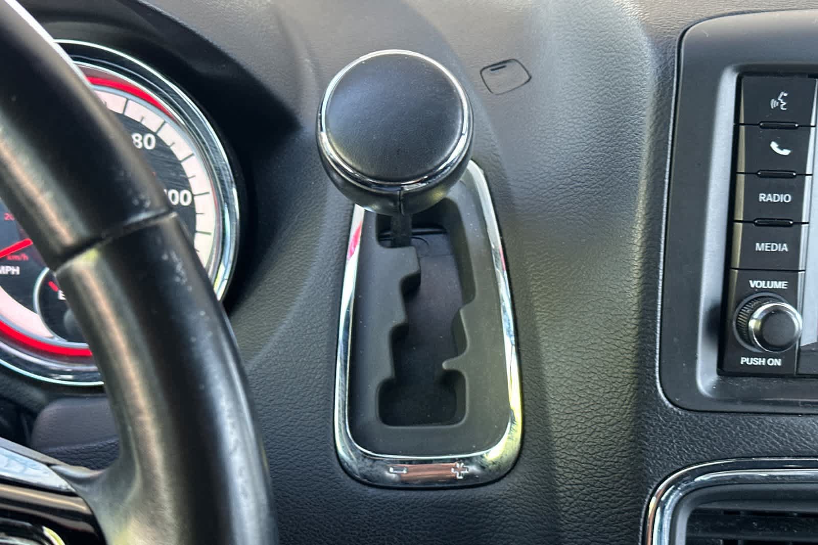 Used 2019 Dodge Grand Caravan SXT FWD image 24