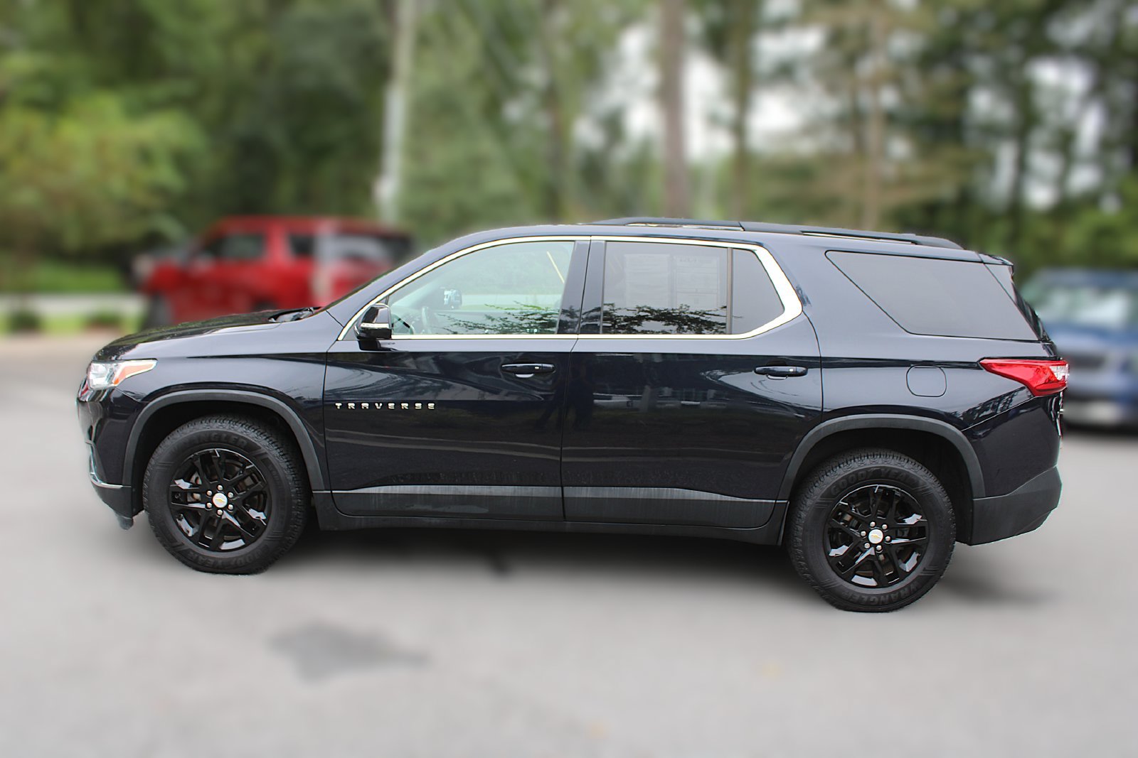 Used 2020 Chevrolet Traverse LT FWD image 5