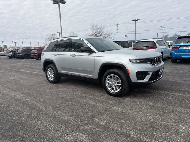 New 2026 Jeep Grand Cherokee Laredo X AWD/4WD image 7