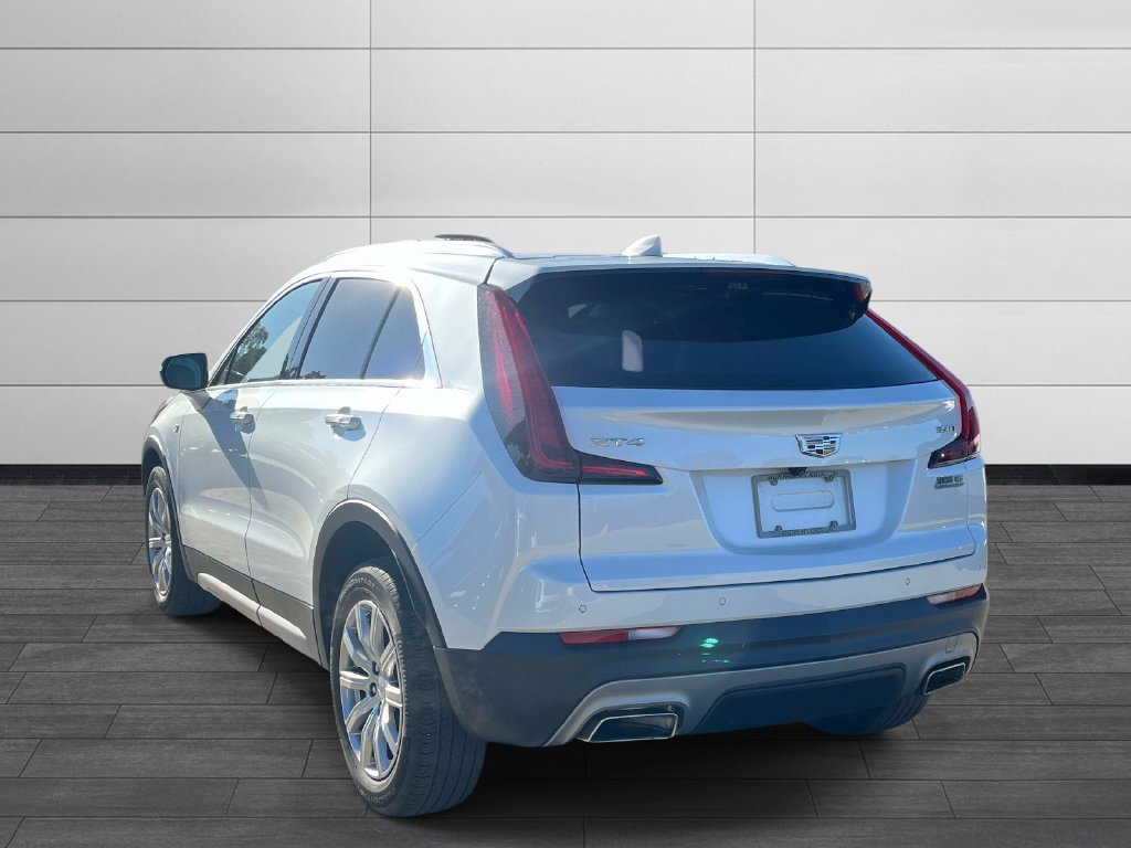 Certified 2023 Cadillac XT4 Premium Luxury w/ Enhanced Visibility Package FWD image 3