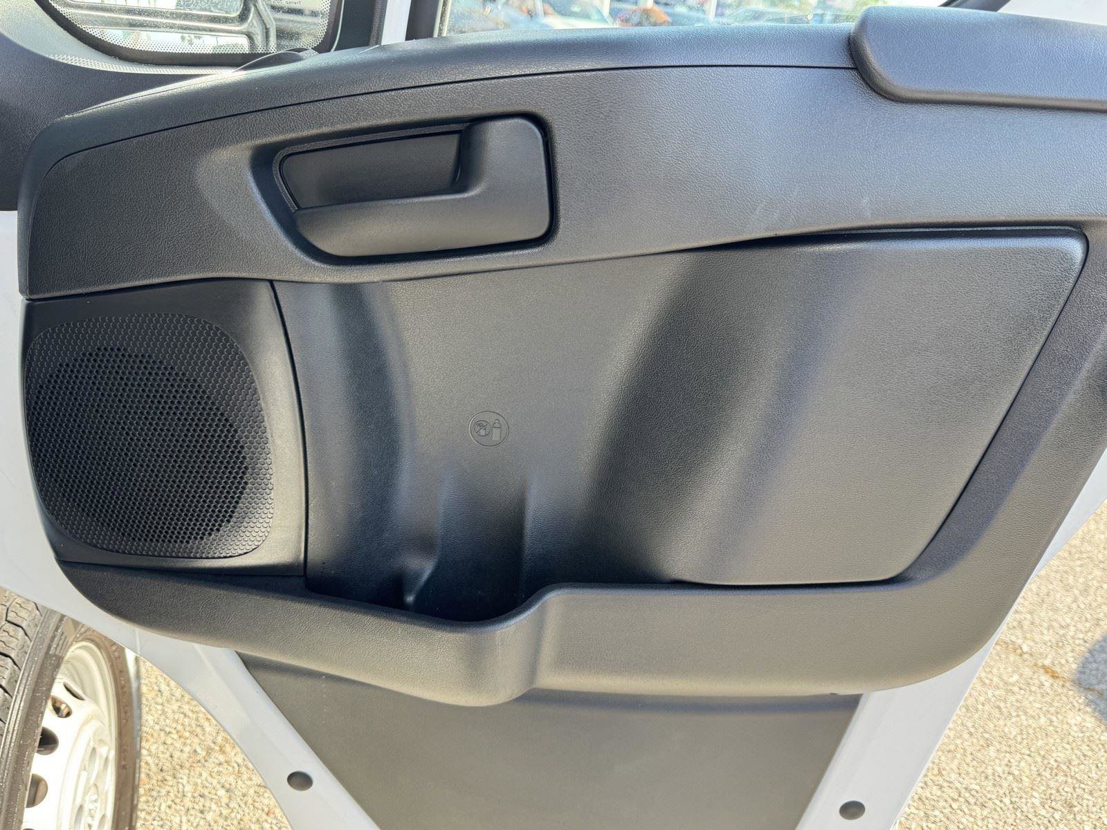 Used 2026 RAM ProMaster 2500 w/ Convenience Group FWD image 9