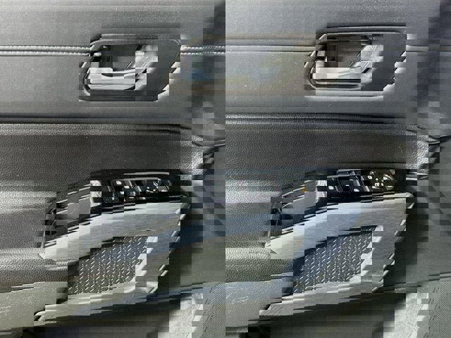 Certified 2023 Nissan Pathfinder SL image 16