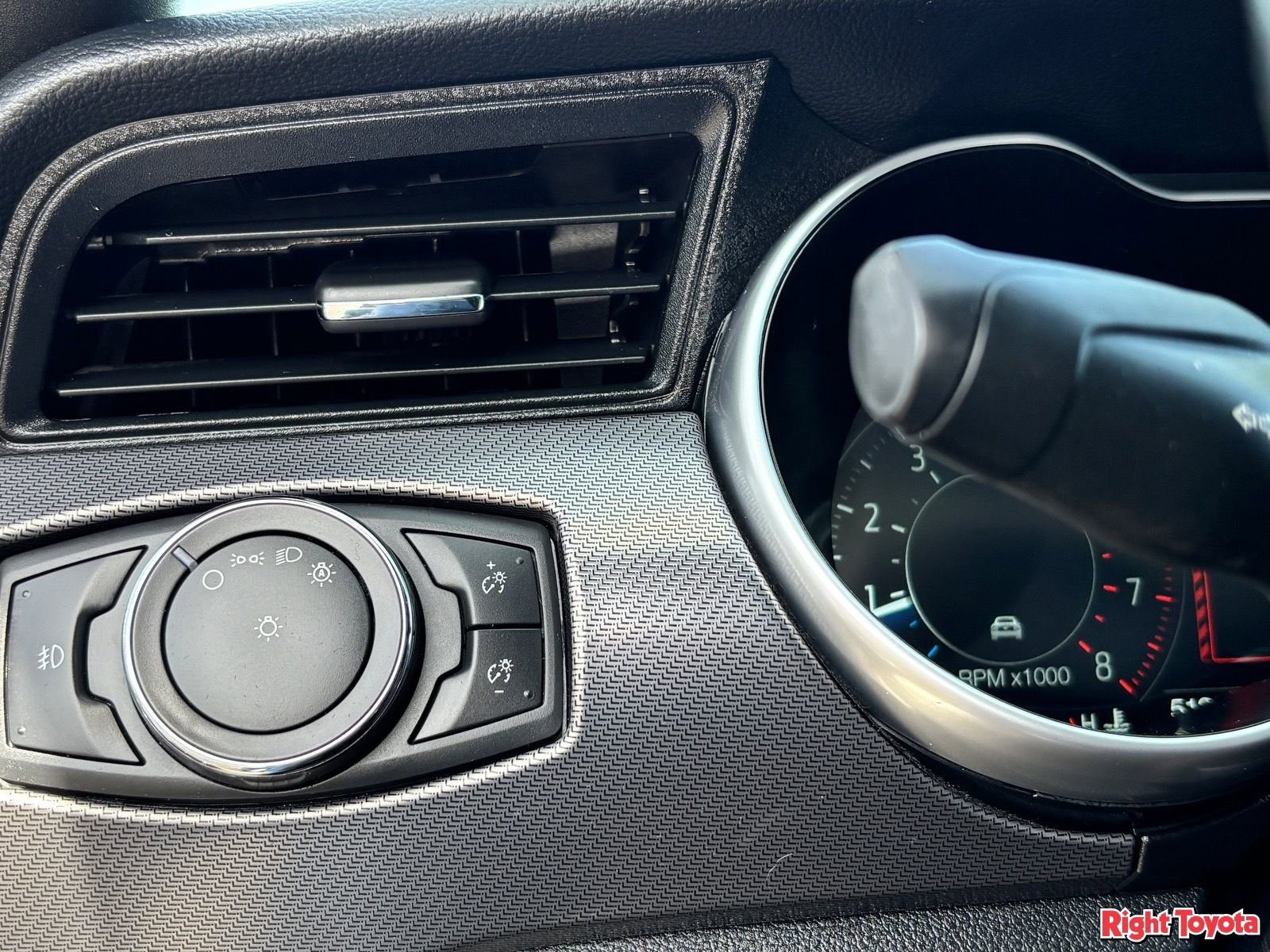 Used 2018 Ford Mustang Premium w/ Equipment Group 201A RWD image 30