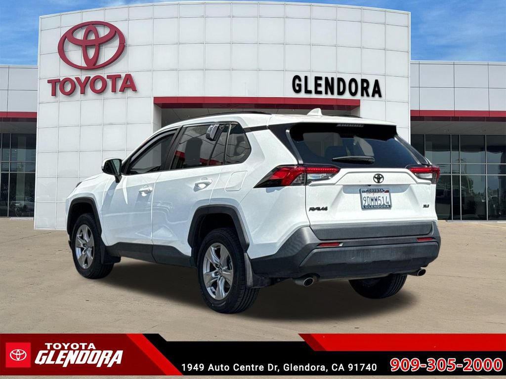 Certified 2022 Toyota RAV4 XLE w/ Convenience Package FWD image 8