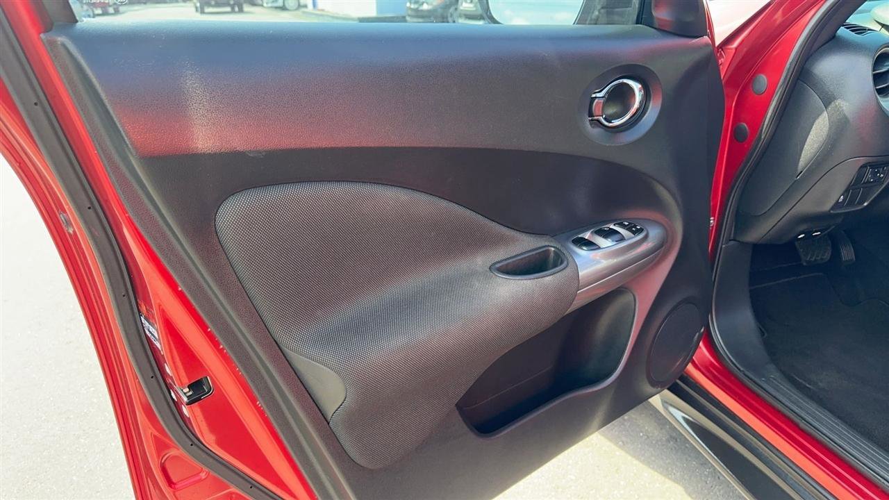 Used 2017 Nissan Juke SV image 25