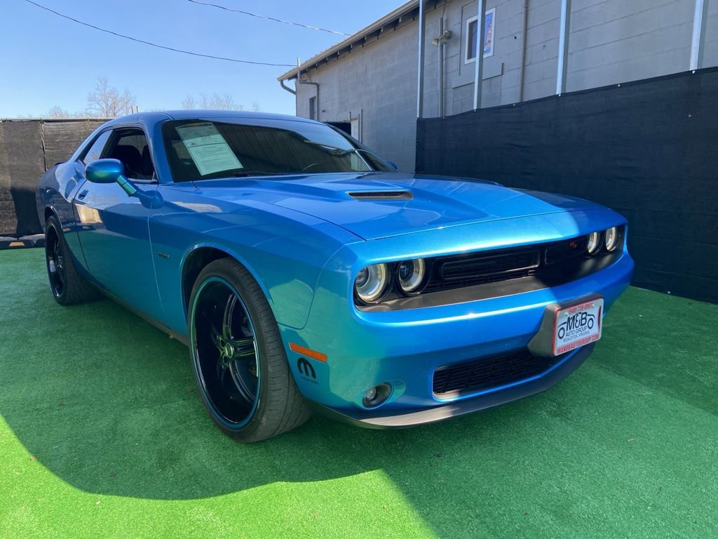 Used 2015 Dodge Challenger R/T w/ Quick Order Package 22B R/T RWD image 1