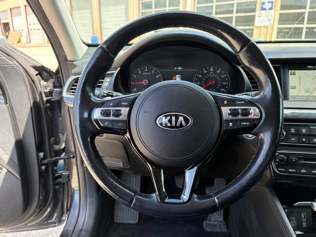 Used 2018 Kia Cadenza Limited FWD image 15