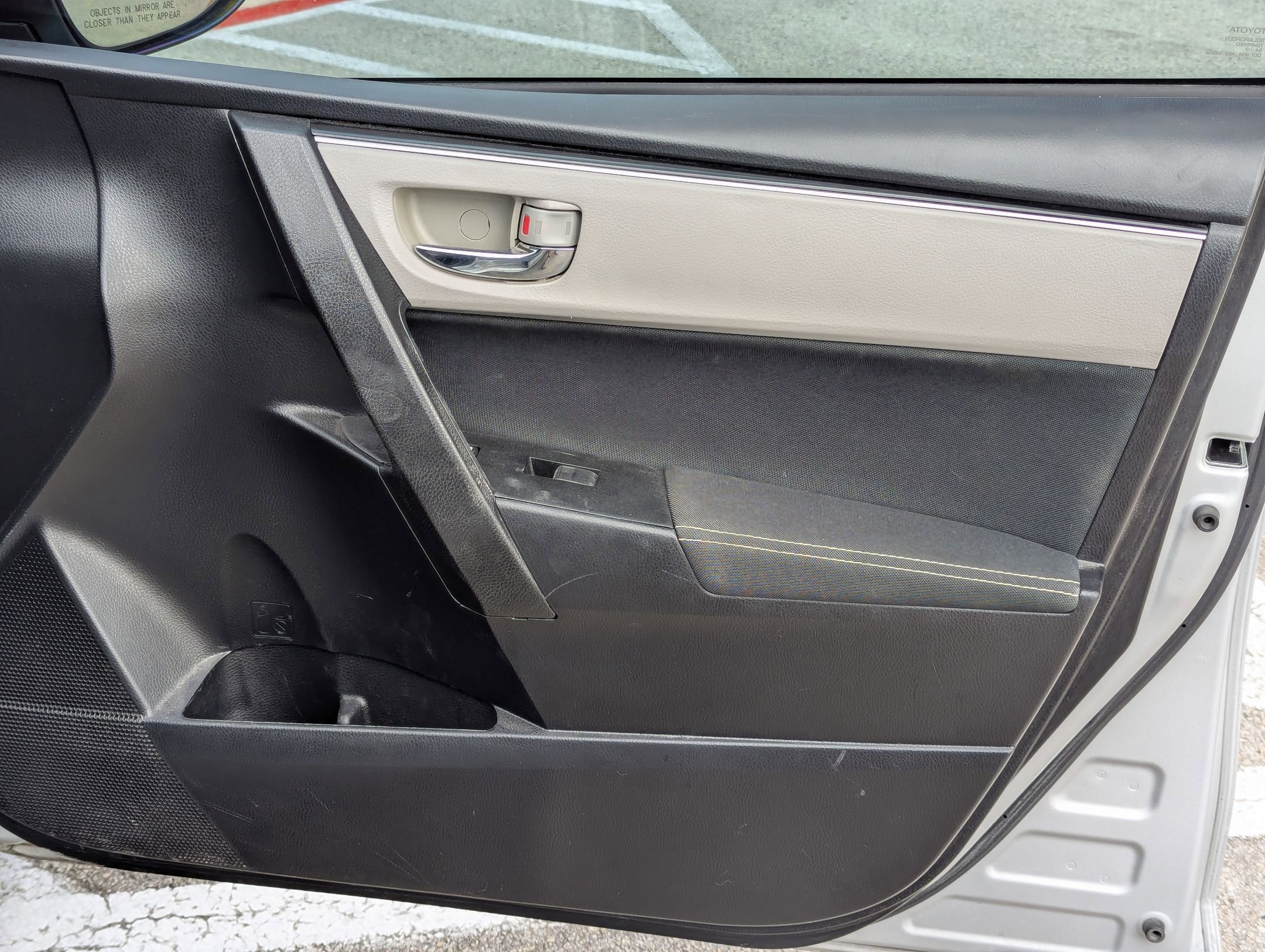 Used 2018 Toyota Corolla L image 26