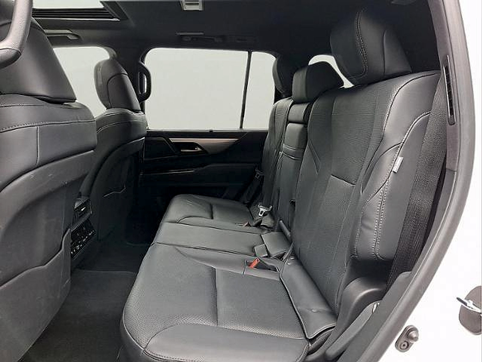 Used 2024 Lexus LX 600 F Sport AWD/4WD image 15