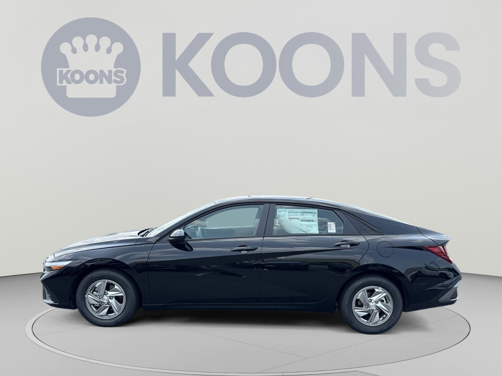 New 2026 Hyundai Elantra SE FWD image 2