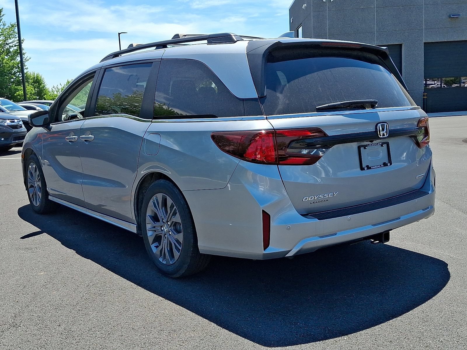 New 2026 Honda Odyssey Touring image 3