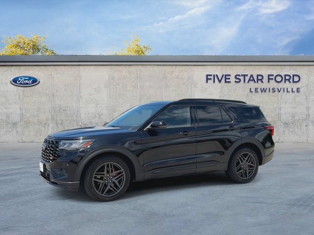 Used 2025 Ford Explorer ST AWD/4WD image 4