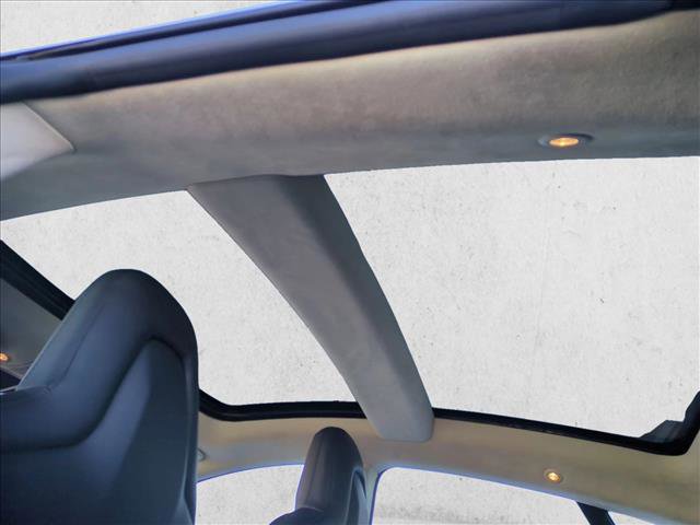 Used 2015 Tesla Model S 70 image 19