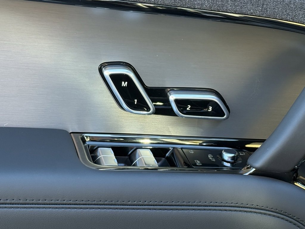 New 2025 Land Rover Range Rover Sport Dynamic SE image 13