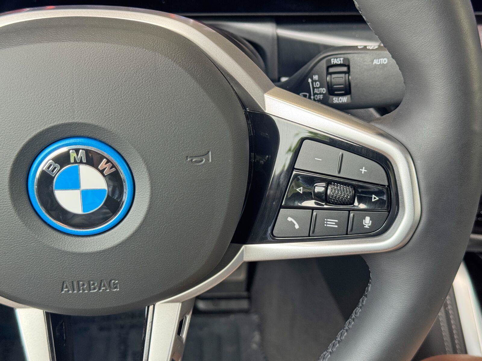 Used 2025 BMW i4 eDrive40 w/ M Sport Package RWD image 21