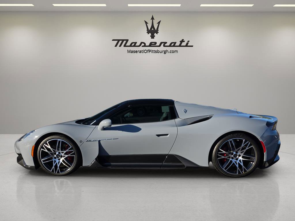 Used 2023 Maserati MC20 Spyder image 2