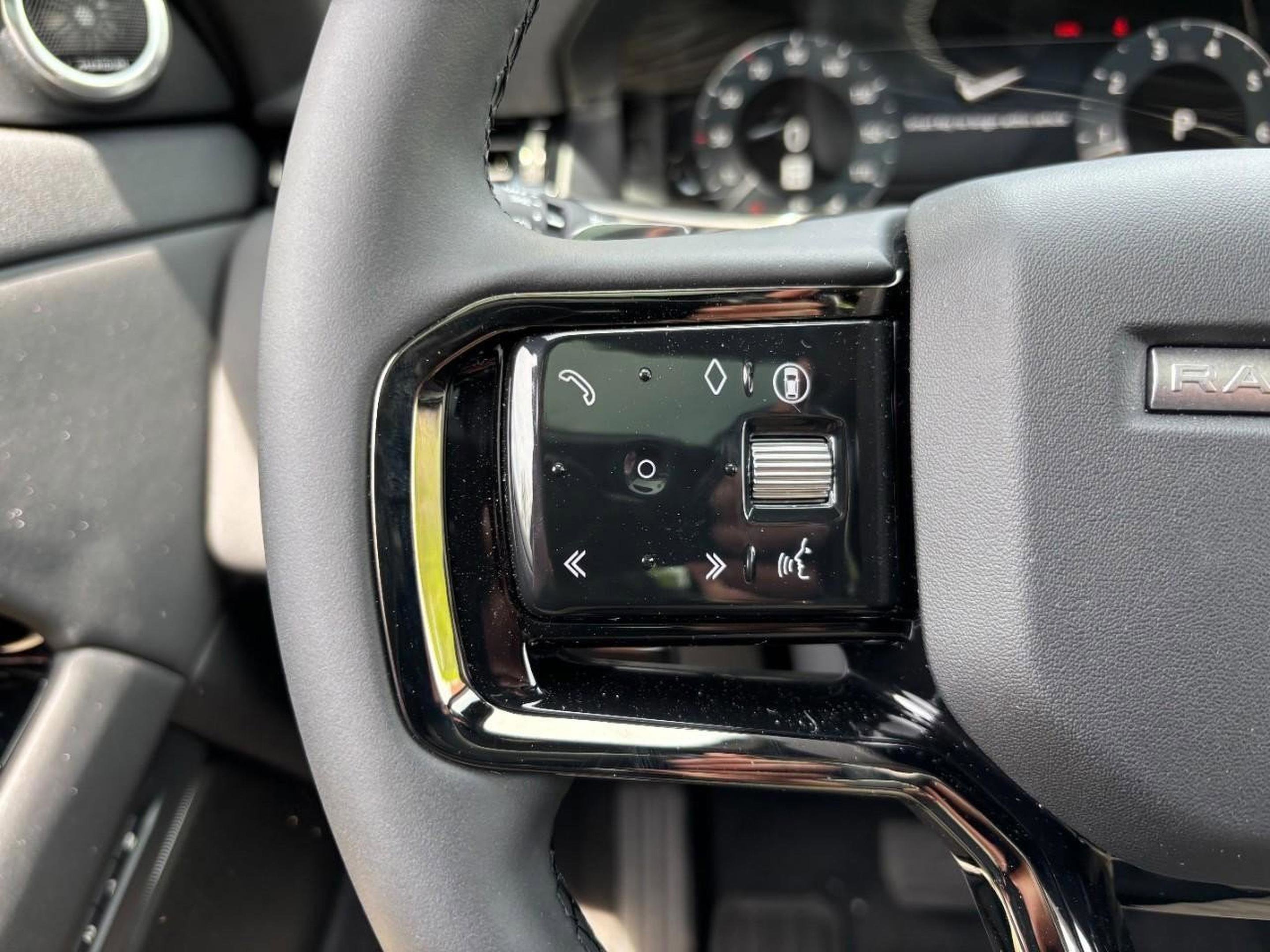 Used 2026 Land Rover Range Rover Evoque S image 22