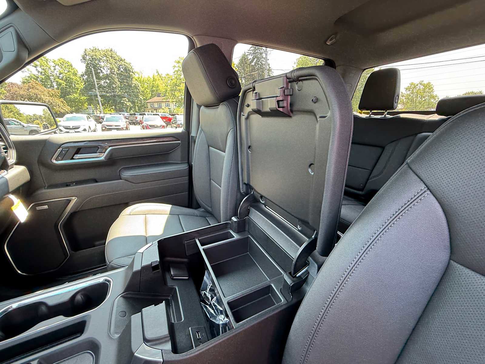 New 2026 Chevrolet Silverado 1500 LTZ w/ Z71 Off-Road Package image 21