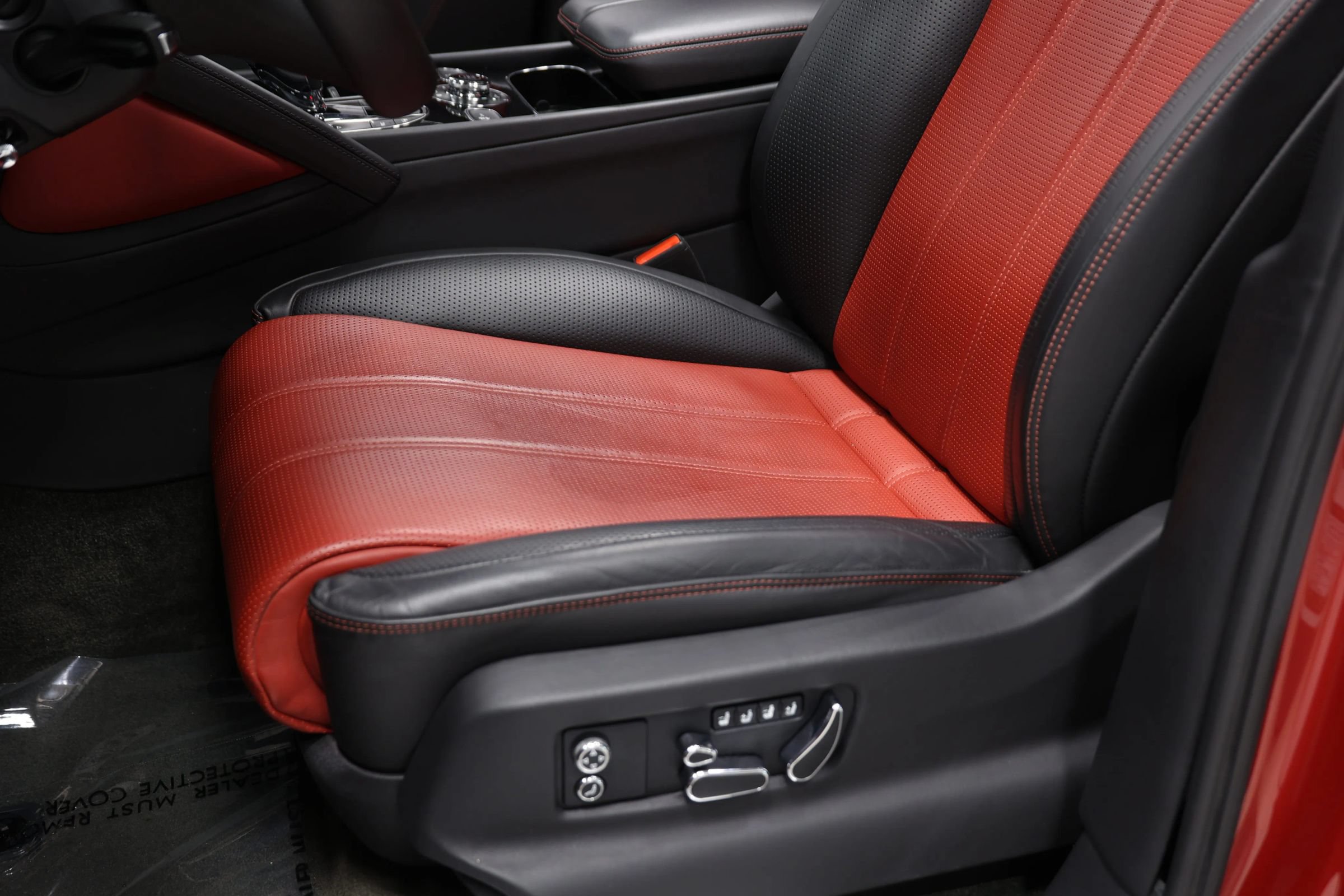 Used 2022 Bentley Bentayga AWD/4WD image 21