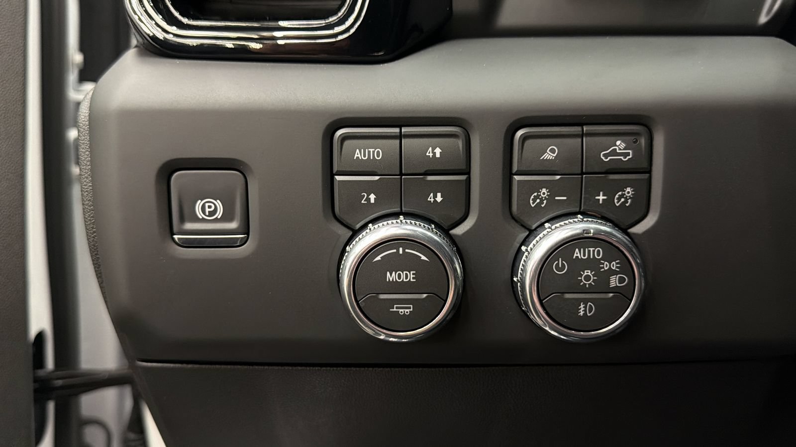 Used 2026 GMC Sierra 1500 AT4 w/ AT4 Premium Package AWD/4WD image 31