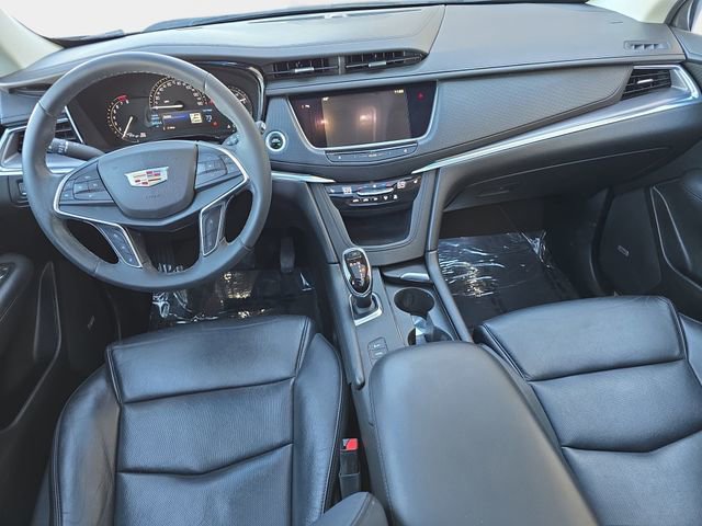 Used 2018 Cadillac XT5 Luxury w/ Driver Awareness Package image 10