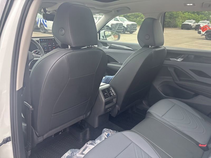 New 2026 Volkswagen Tiguan SE AWD/4WD image 19