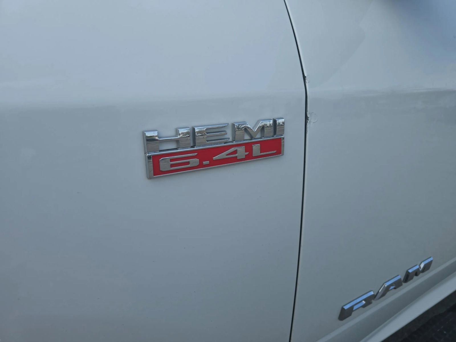 Used 2019 RAM 2500 Tradesman w/ Safety Group image 10