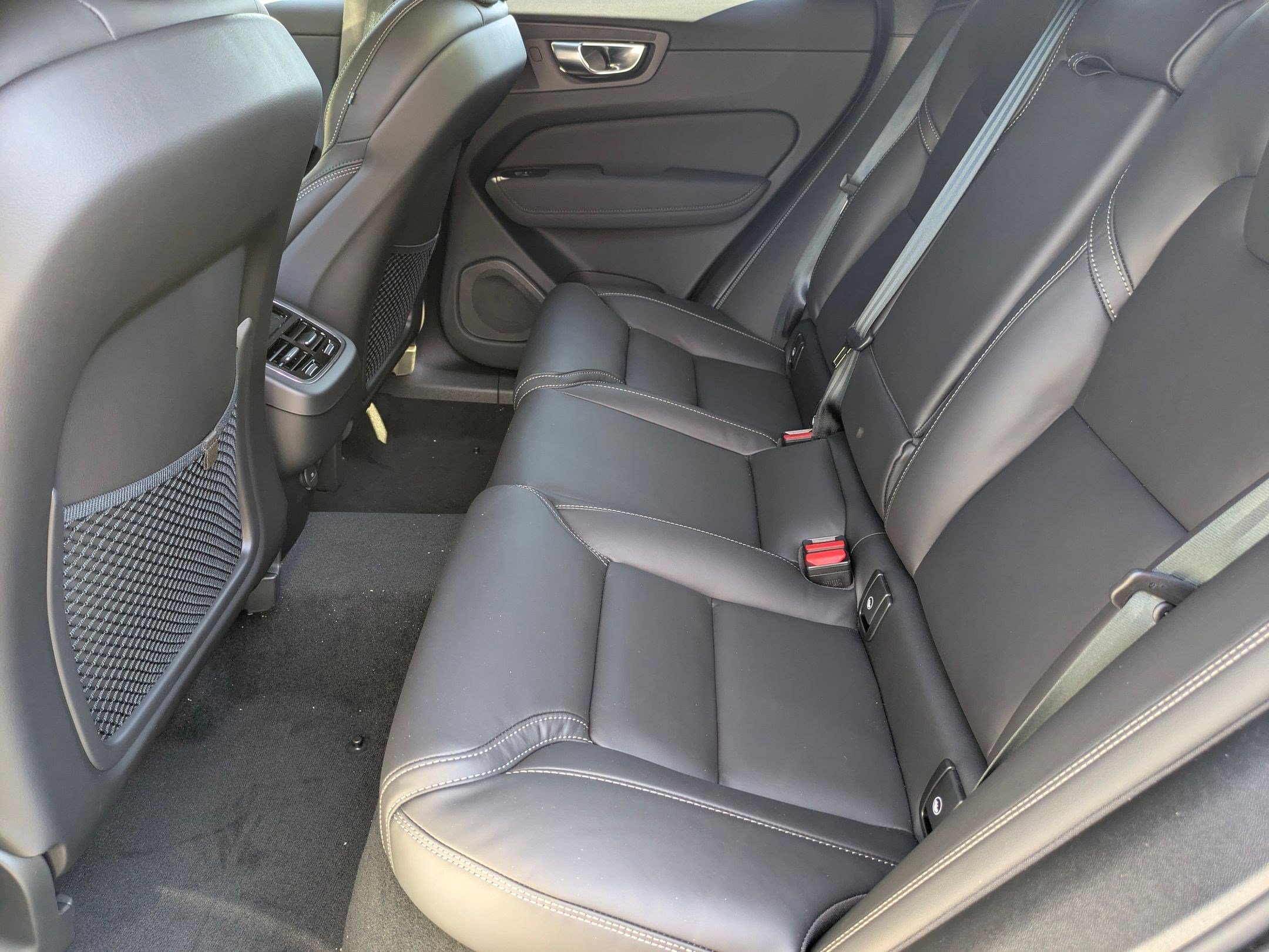 New 2026 Volvo XC60 B5 Ultra w/ Protection Package Premier image 18