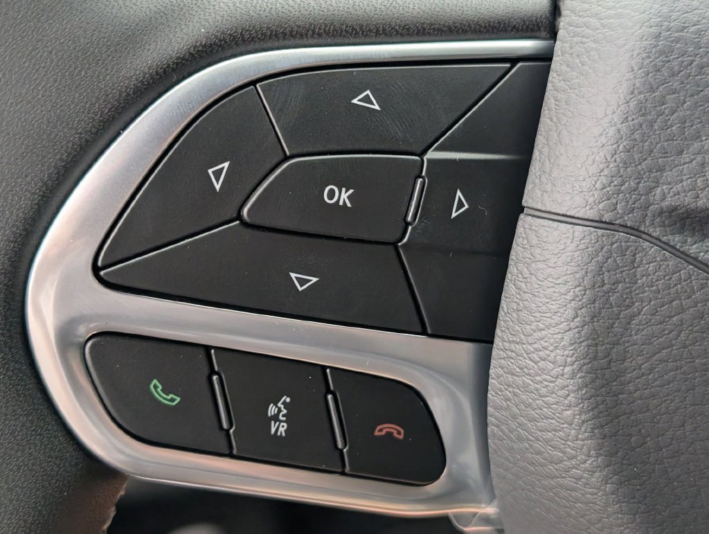 New 2027 Chrysler Pacifica Select FWD image 15