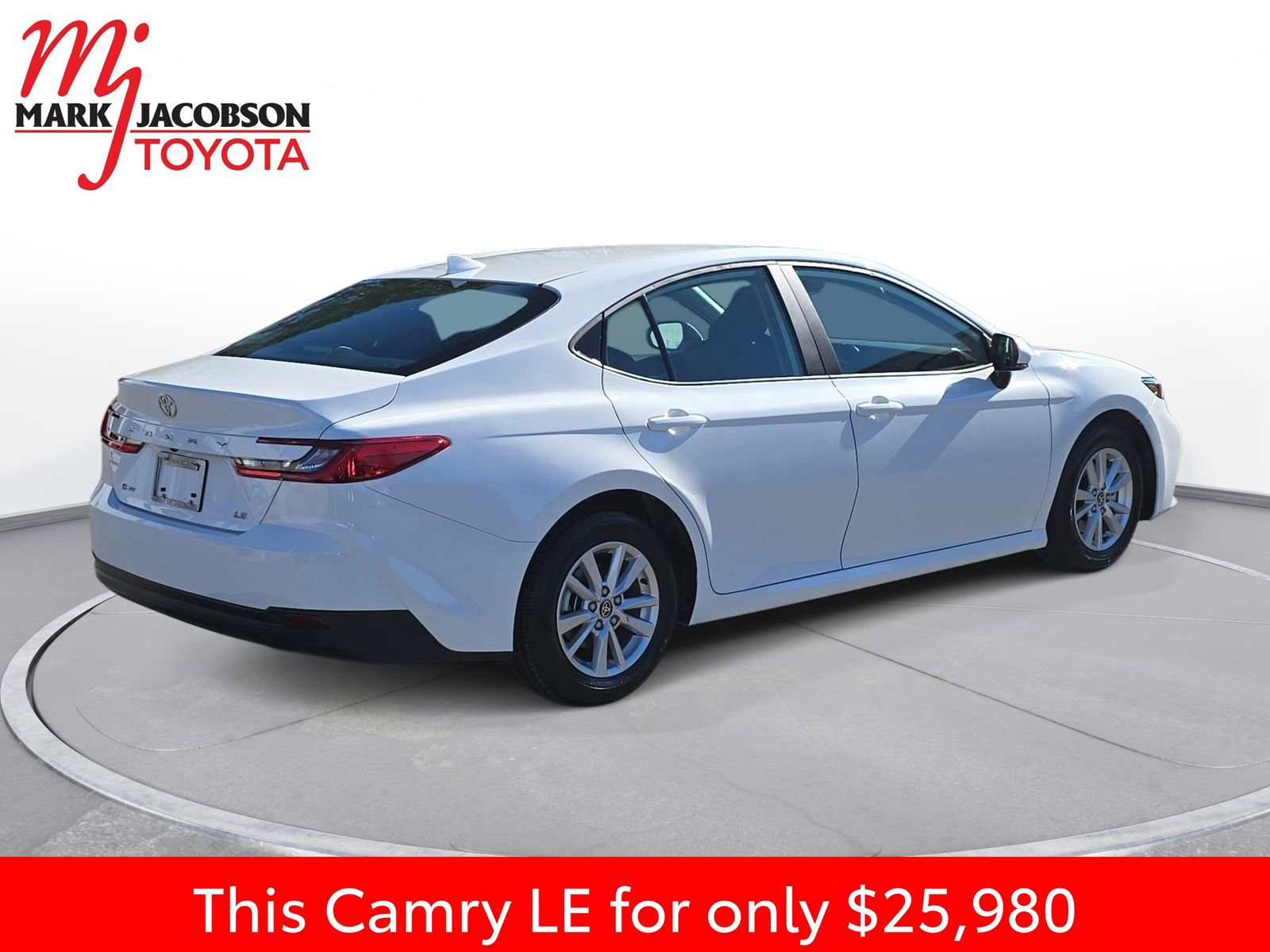 Used 2025 Toyota Camry LE image 9