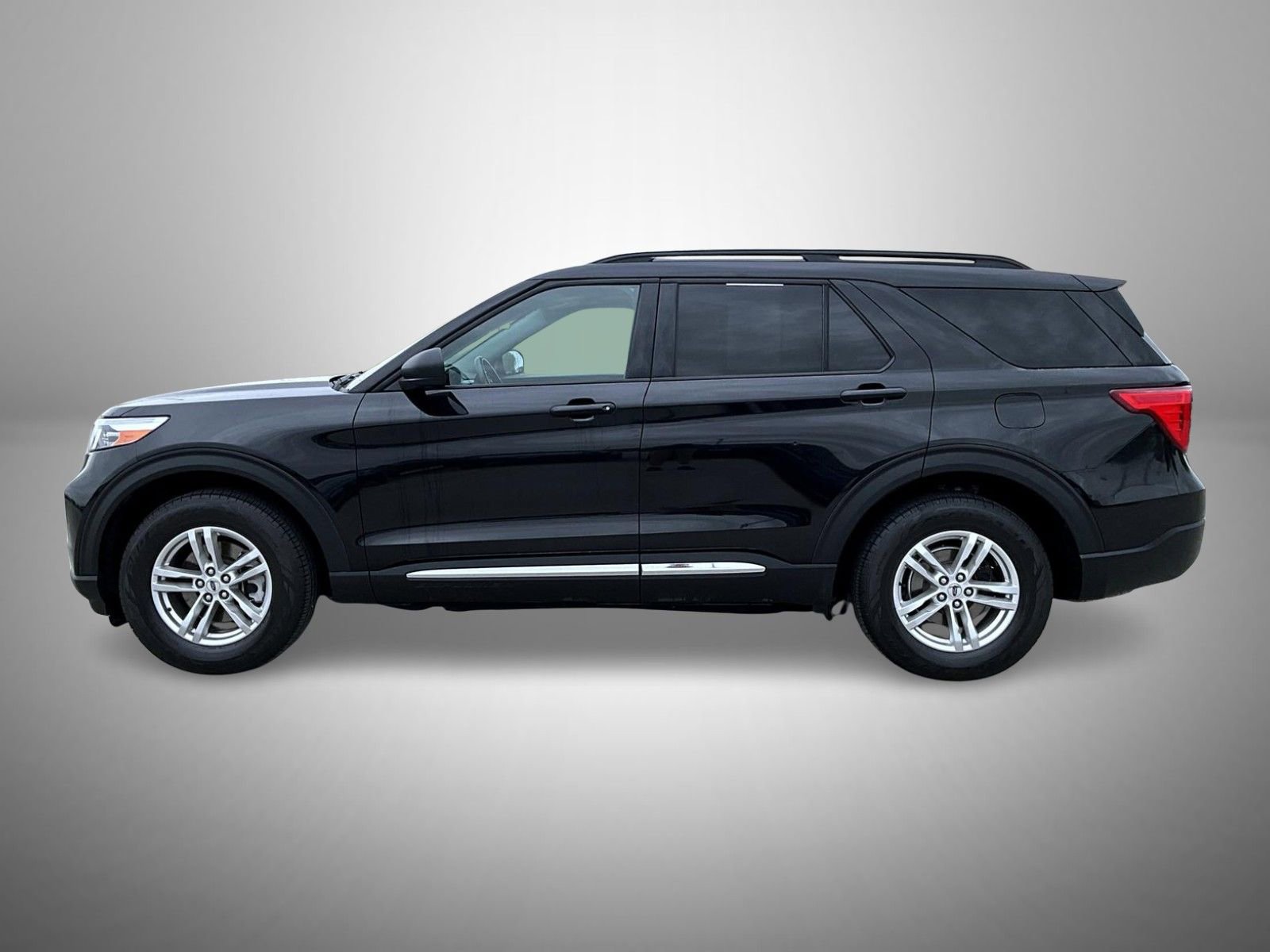 Used 2020 Ford Explorer XLT AWD/4WD image 8