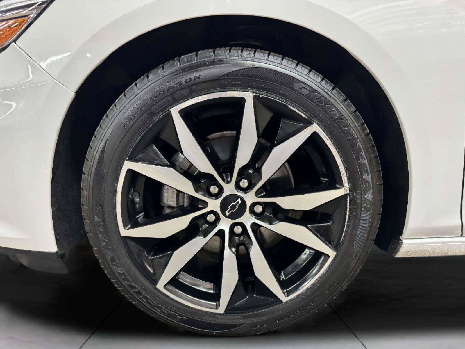 Used 2023 Chevrolet Malibu RS FWD image 65